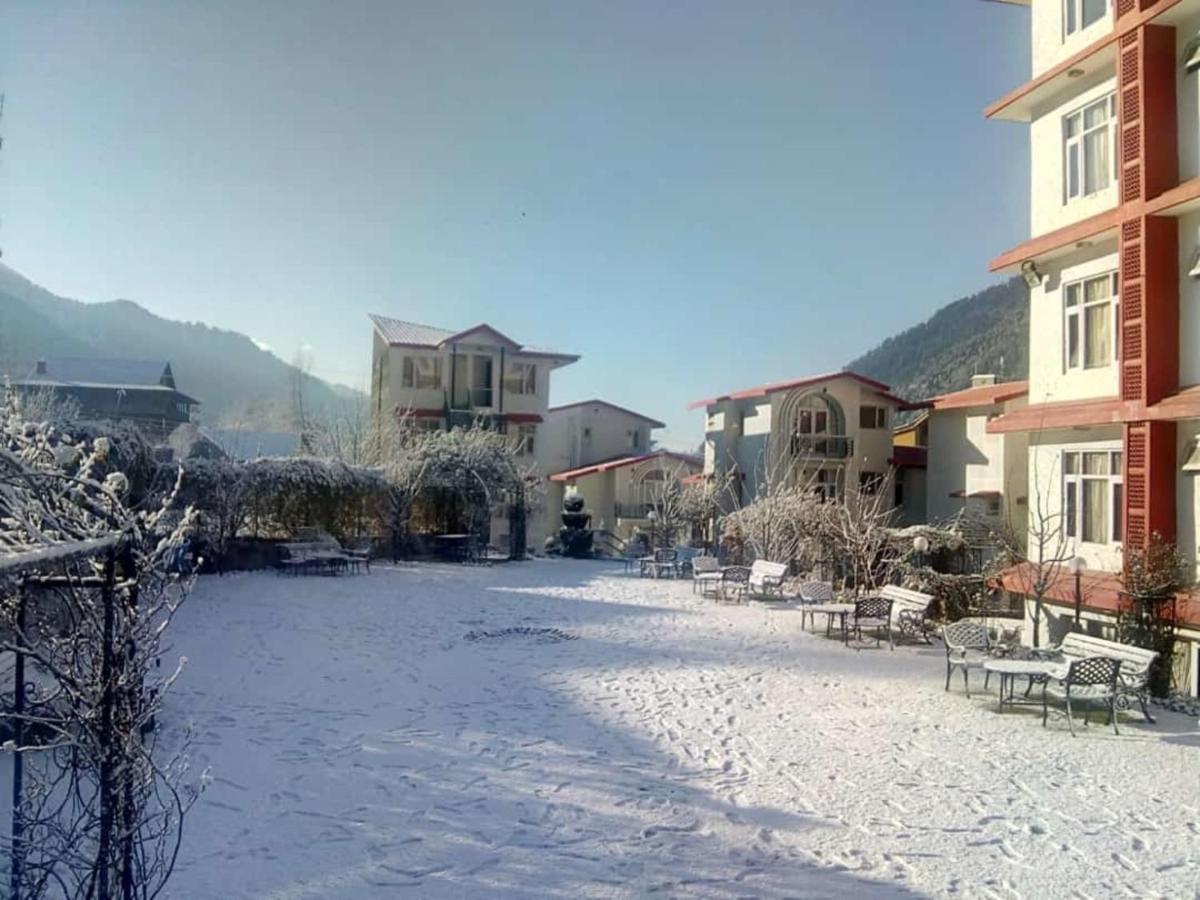 De Vivendi Resorts With 35000 Sqft Open Lawn With Bbq Manāli Extérieur photo