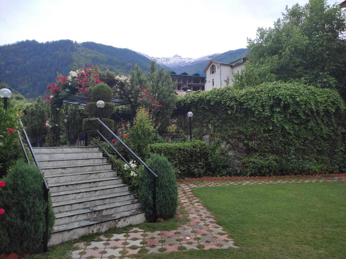 De Vivendi Resorts With 35000 Sqft Open Lawn With Bbq Manāli Extérieur photo