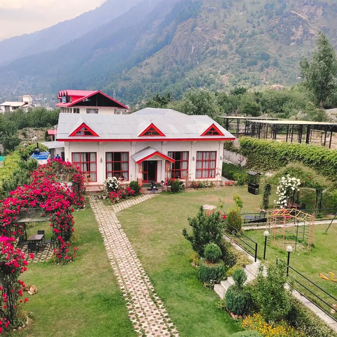 De Vivendi Resorts With 35000 Sqft Open Lawn With Bbq Manāli Extérieur photo