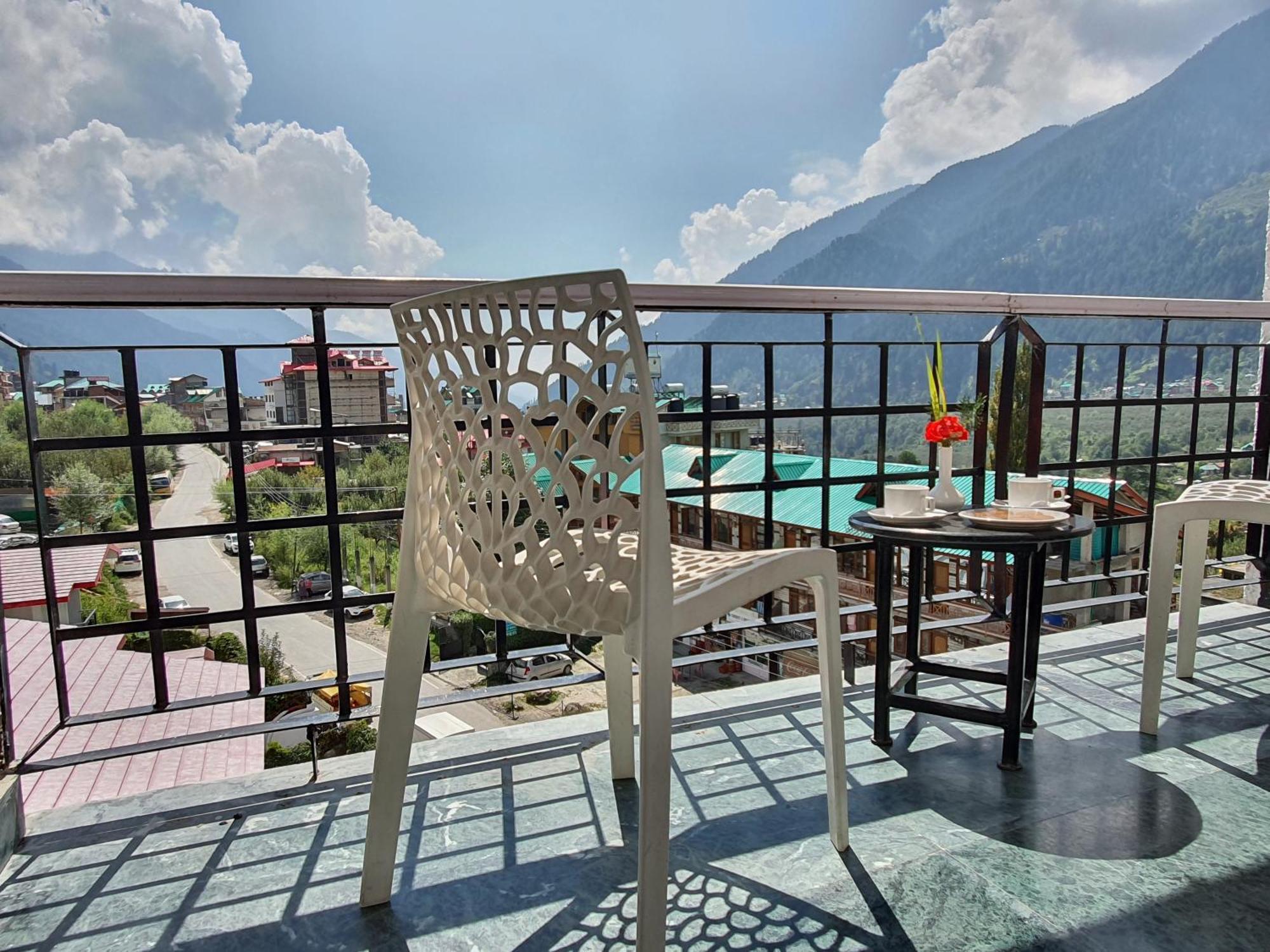De Vivendi Resorts With 35000 Sqft Open Lawn With Bbq Manāli Extérieur photo